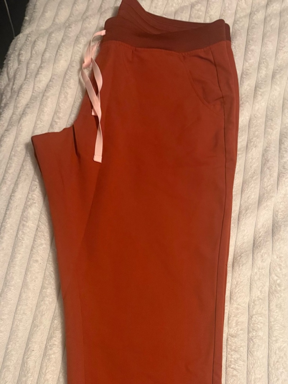Figs Women’s Jogger Scrub Pants in dirty chai  with Pink Drawstring XL